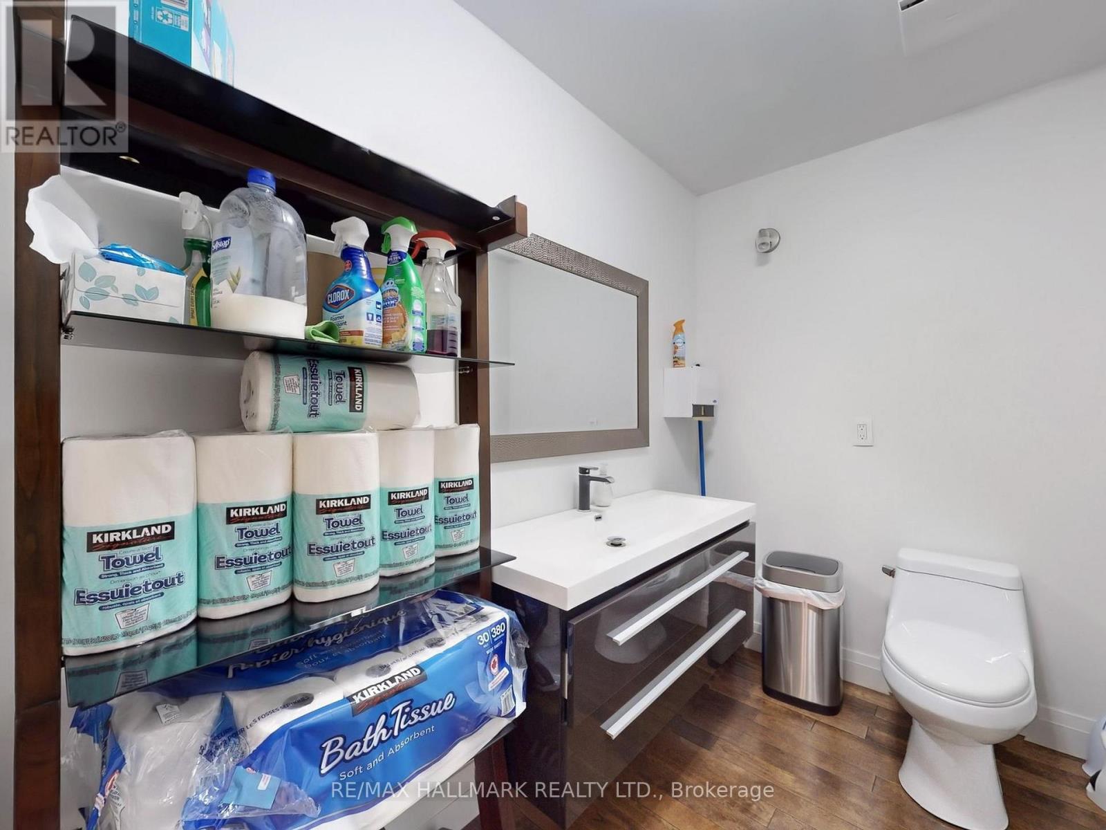Photo 32 of 14 175 West Beaver Creek Road, Richmond Hill ON