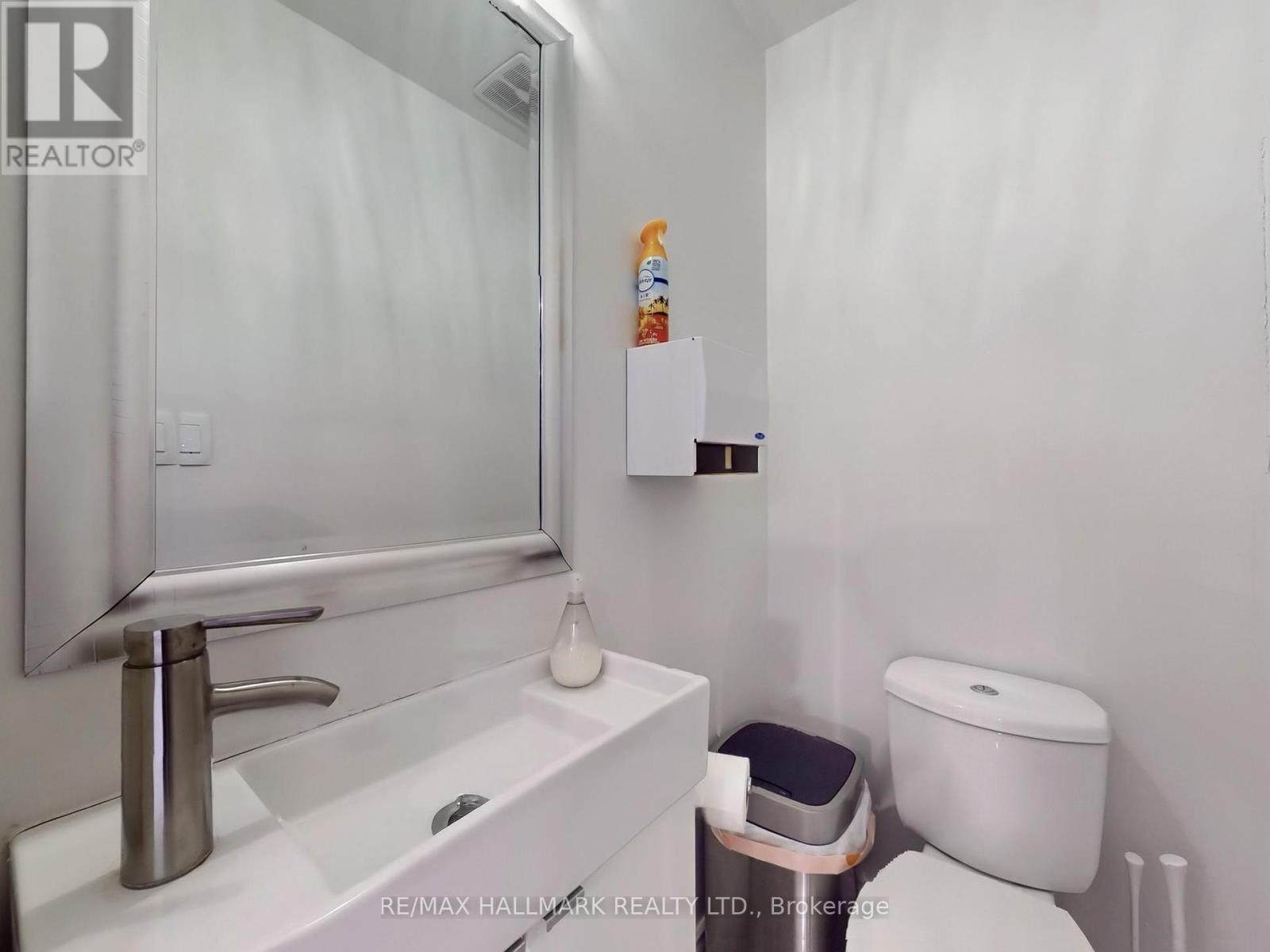Photo 33 of 14 175 West Beaver Creek Road, Richmond Hill ON