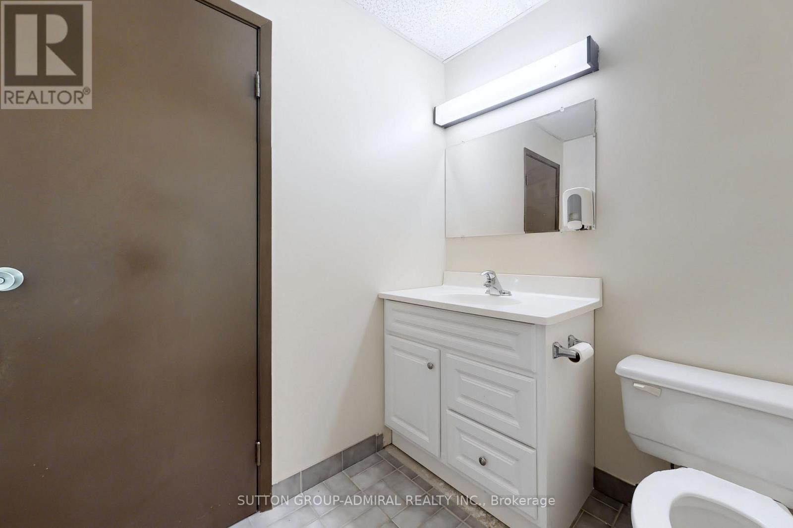 Photo 8 of 4 365 Watline Avenue, Mississauga ON