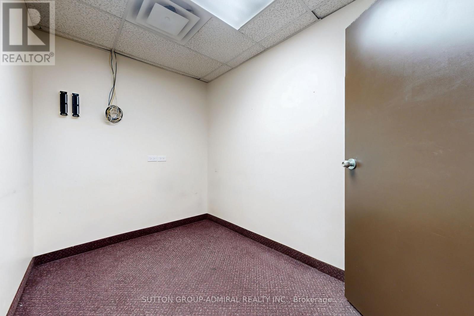 Photo 6 of 4 365 Watline Avenue, Mississauga ON