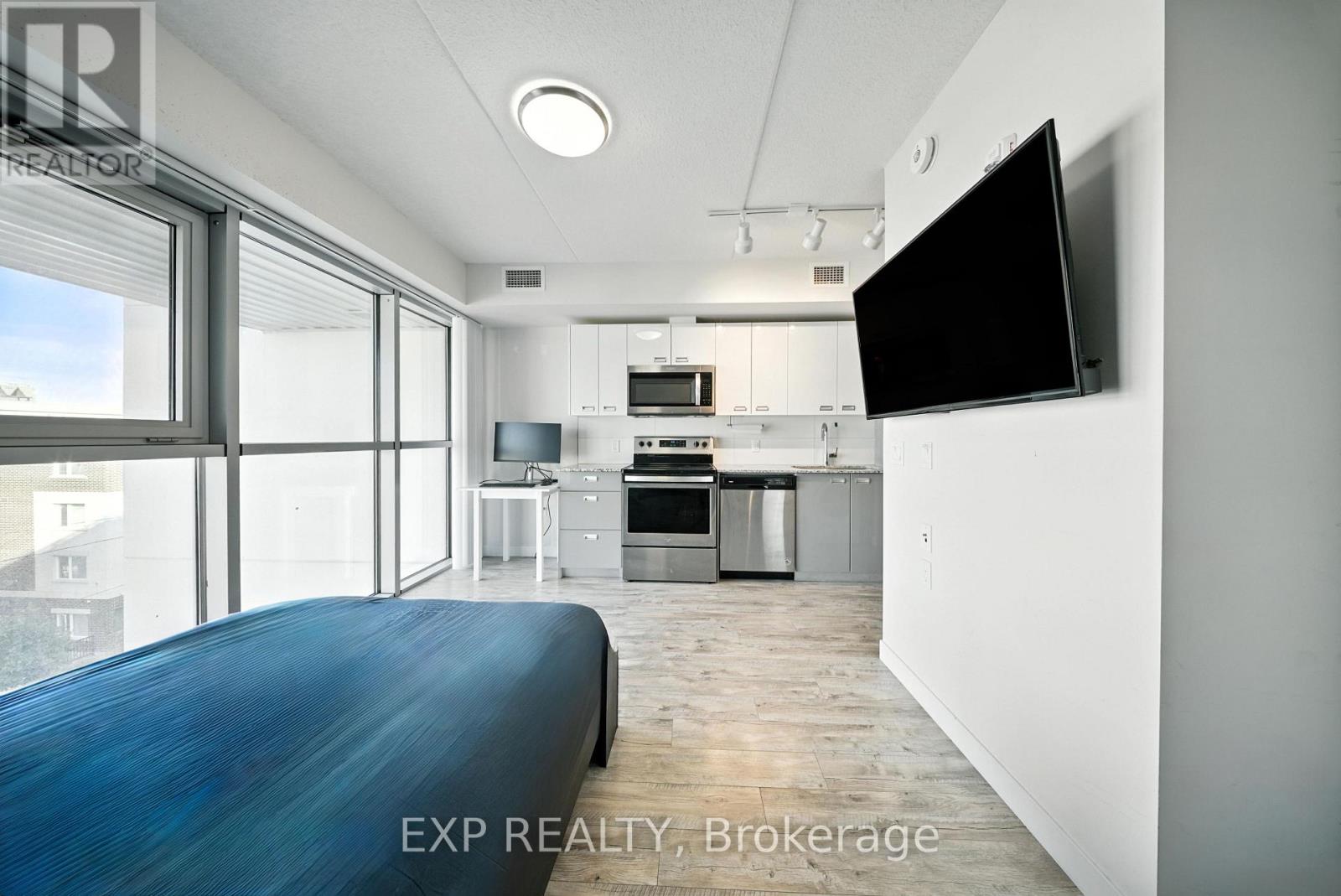 Photo 5 of 408 257 Hemlock Street, Waterloo ON