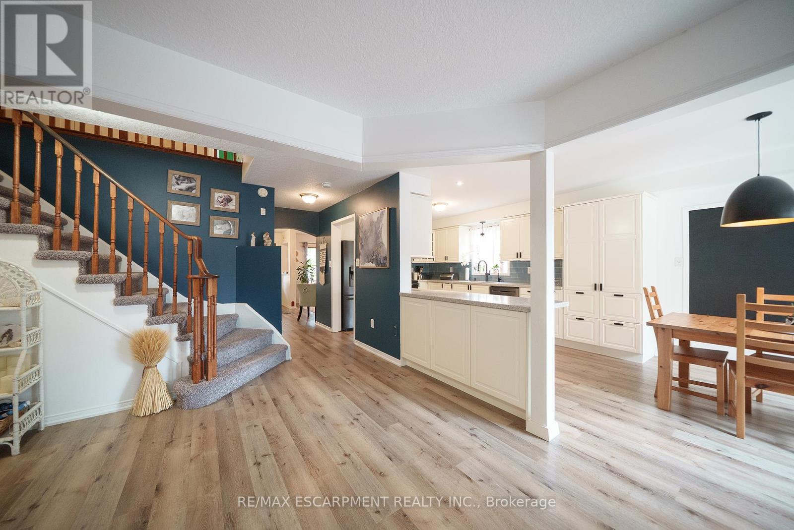 Photo 10 of 9 Osborn Avenue, Brantford ON