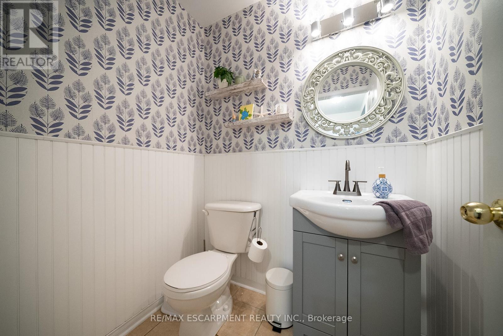 Photo 39 of 9 Osborn Avenue, Brantford ON