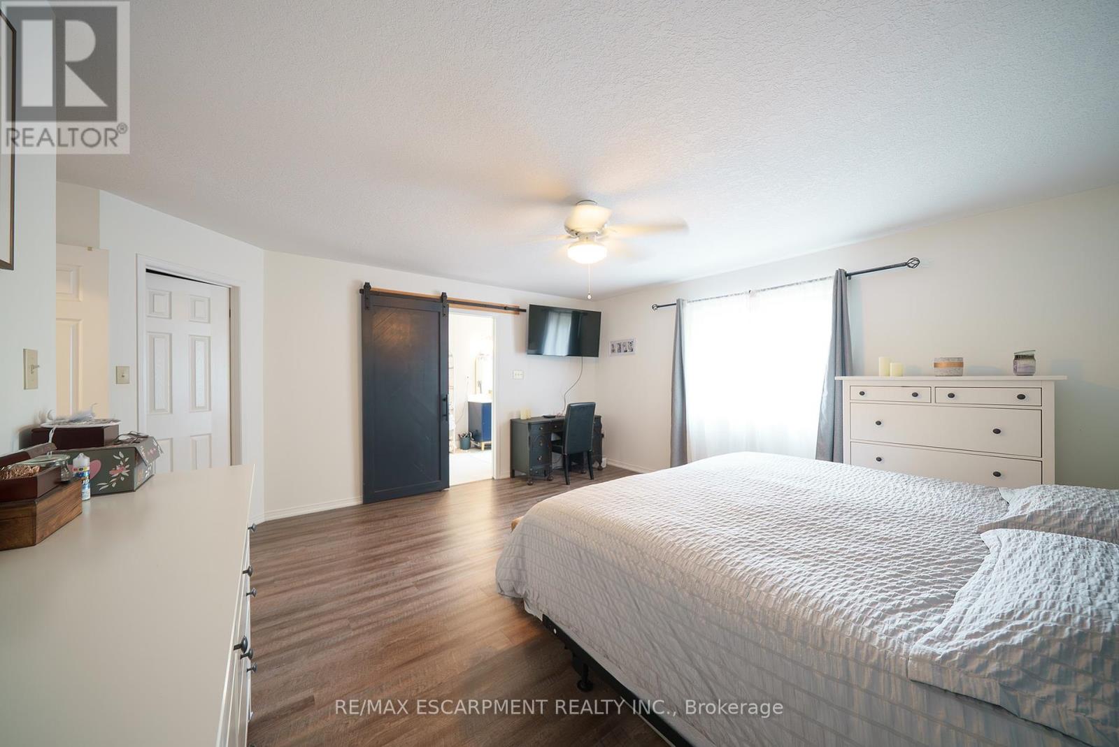 Photo 1 of 9 Osborn Avenue, Brantford ON