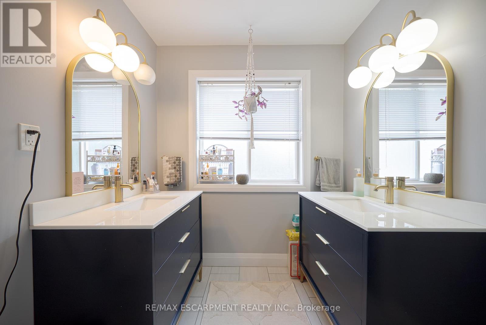Photo 5 of 9 Osborn Avenue, Brantford ON