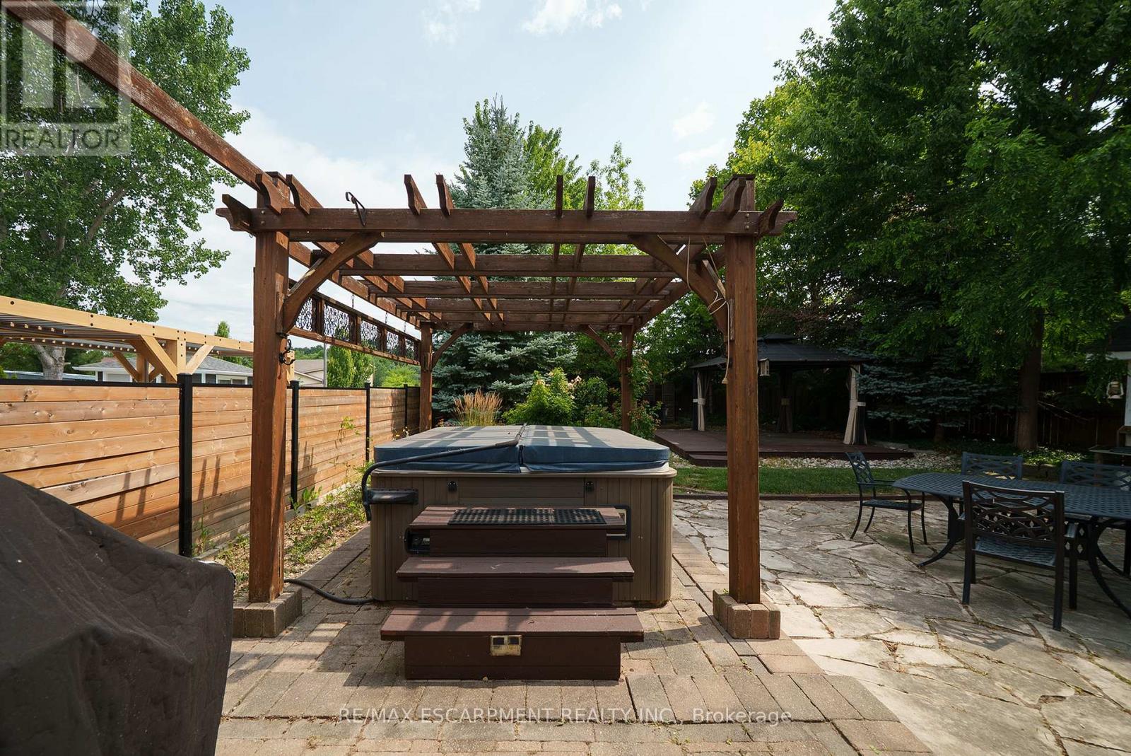 Photo 14 of 9 Osborn Avenue, Brantford ON