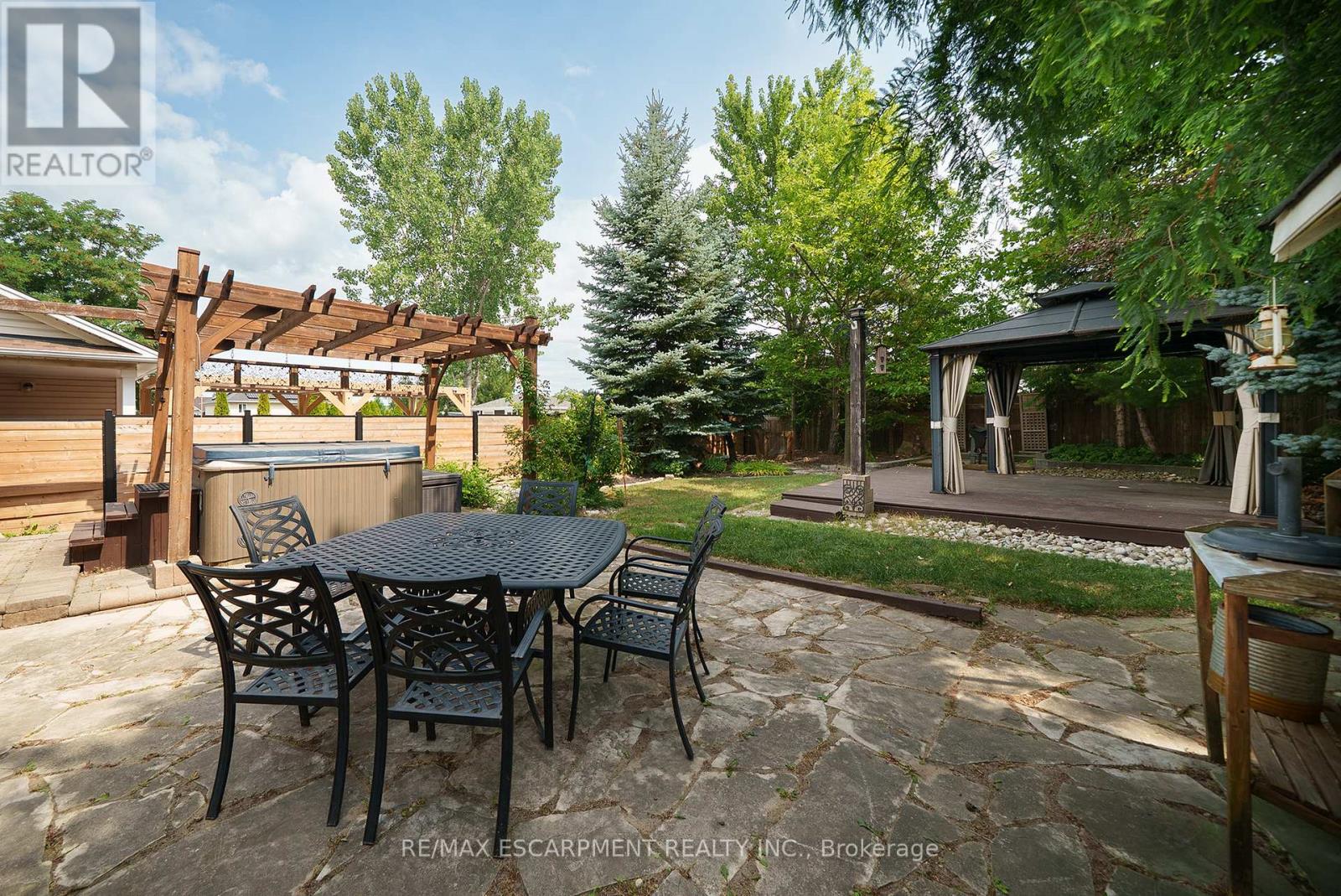 Photo 17 of 9 Osborn Avenue, Brantford ON