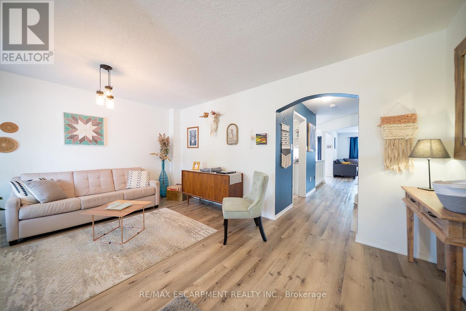 Photo 7 of 9 Osborn Avenue, Brantford ON
