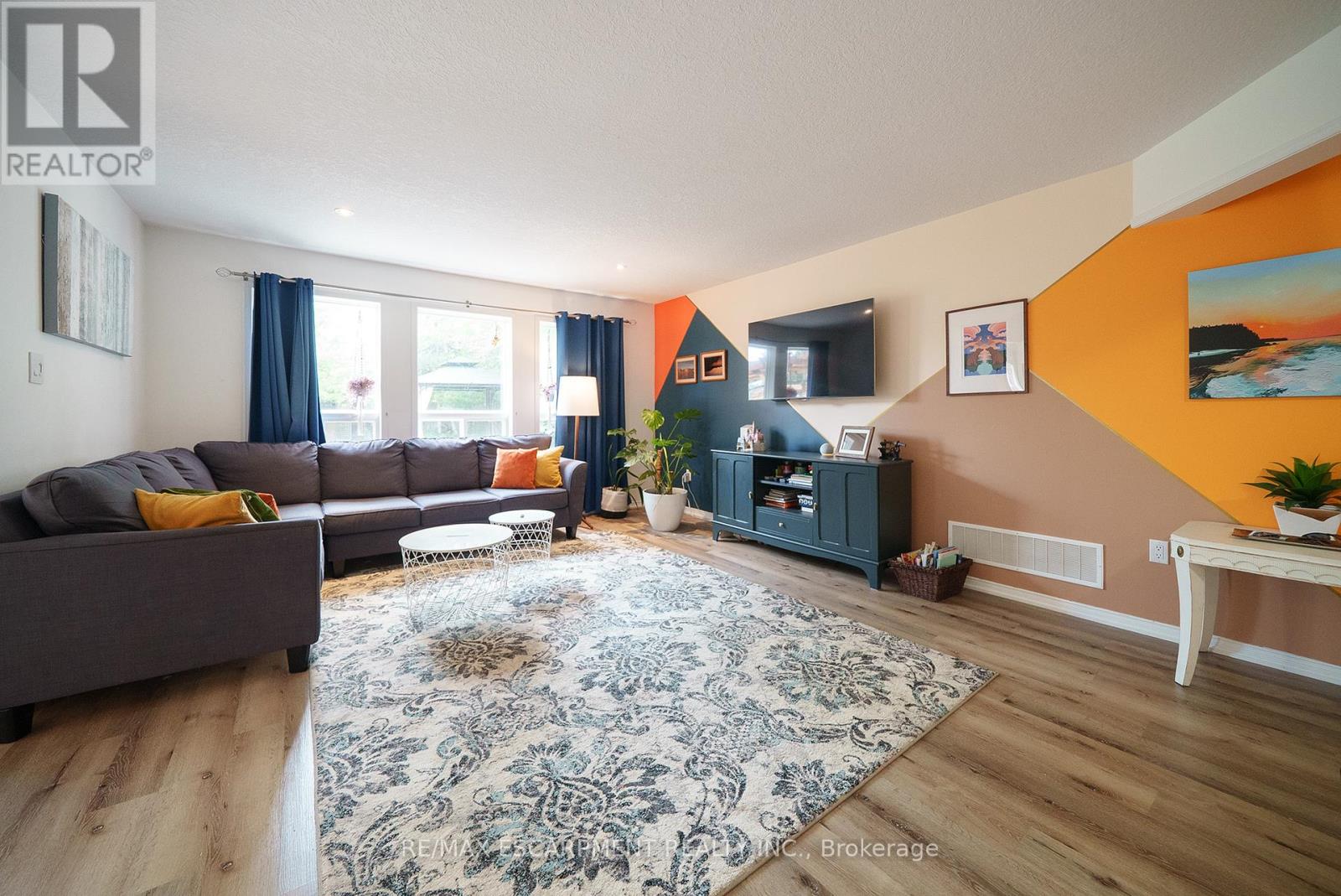 Photo 19 of 9 Osborn Avenue, Brantford ON
