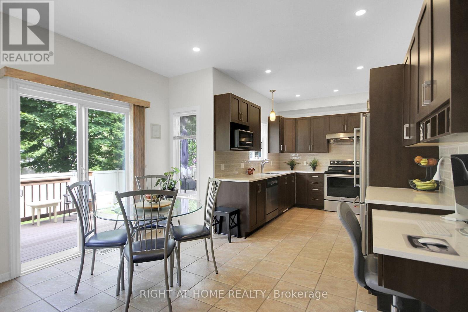 Photo 11 of 13 Sirocco Crescent, Ottawa ON