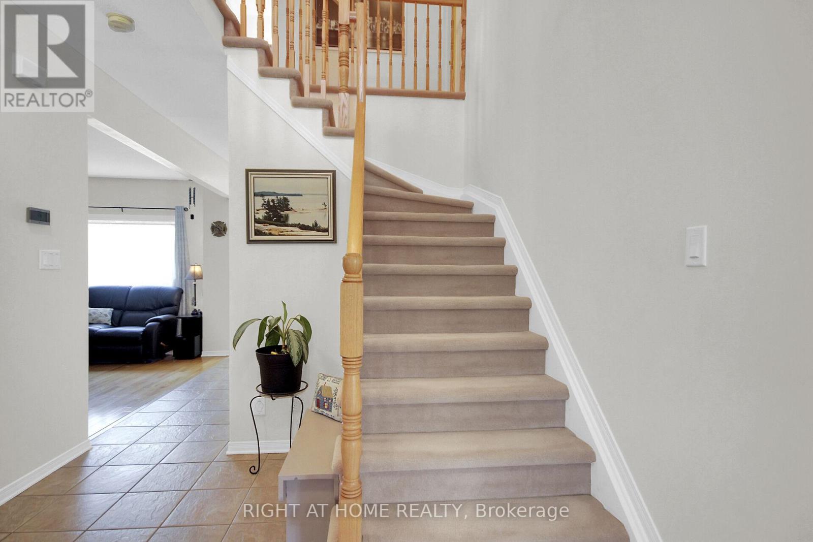 Photo 17 of 13 Sirocco Crescent, Ottawa ON