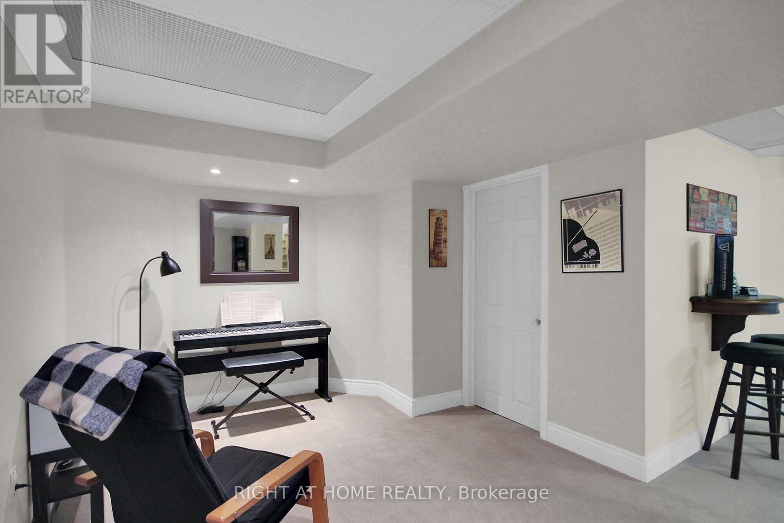 Photo 32 of 13 Sirocco Crescent, Ottawa ON