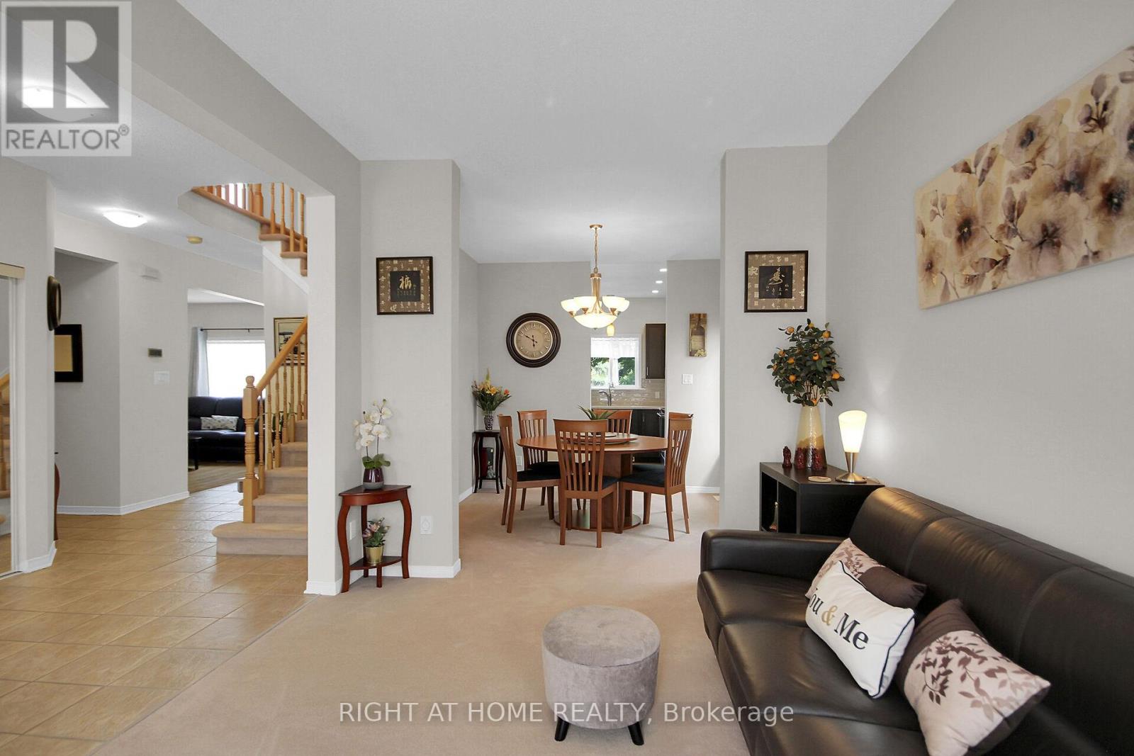 Photo 6 of 13 Sirocco Crescent, Ottawa ON
