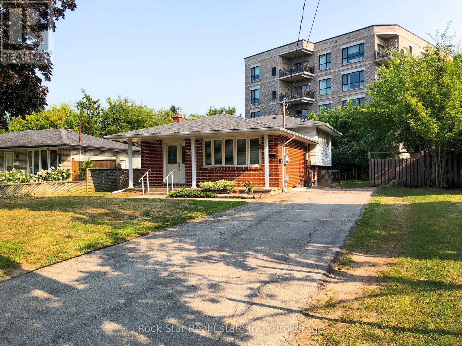 Photo 1 of 36 Highcourt Crescent, St Catharines ON