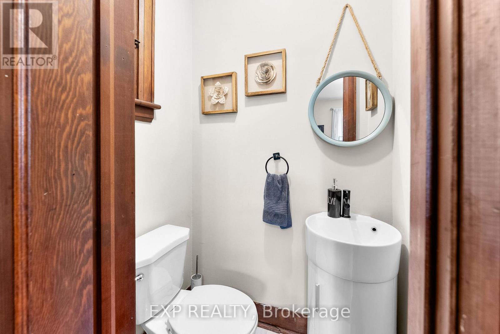 Photo 17 of 5196 Valley Way, Niagara Falls ON