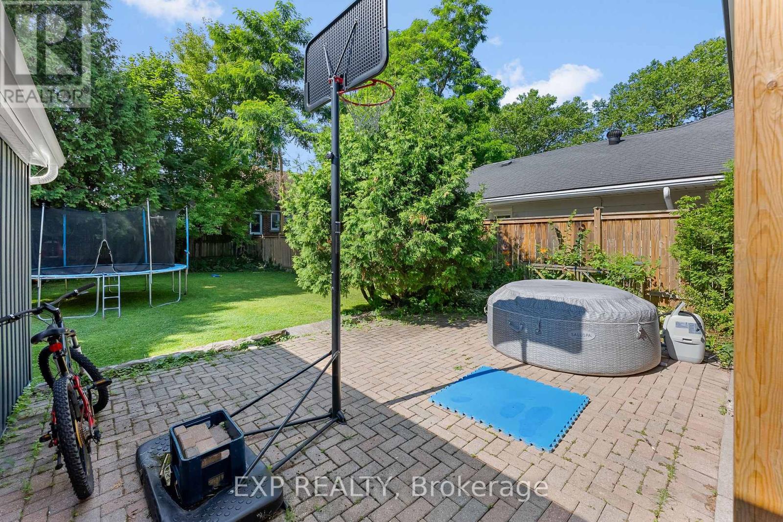 Photo 32 of 5196 Valley Way, Niagara Falls ON