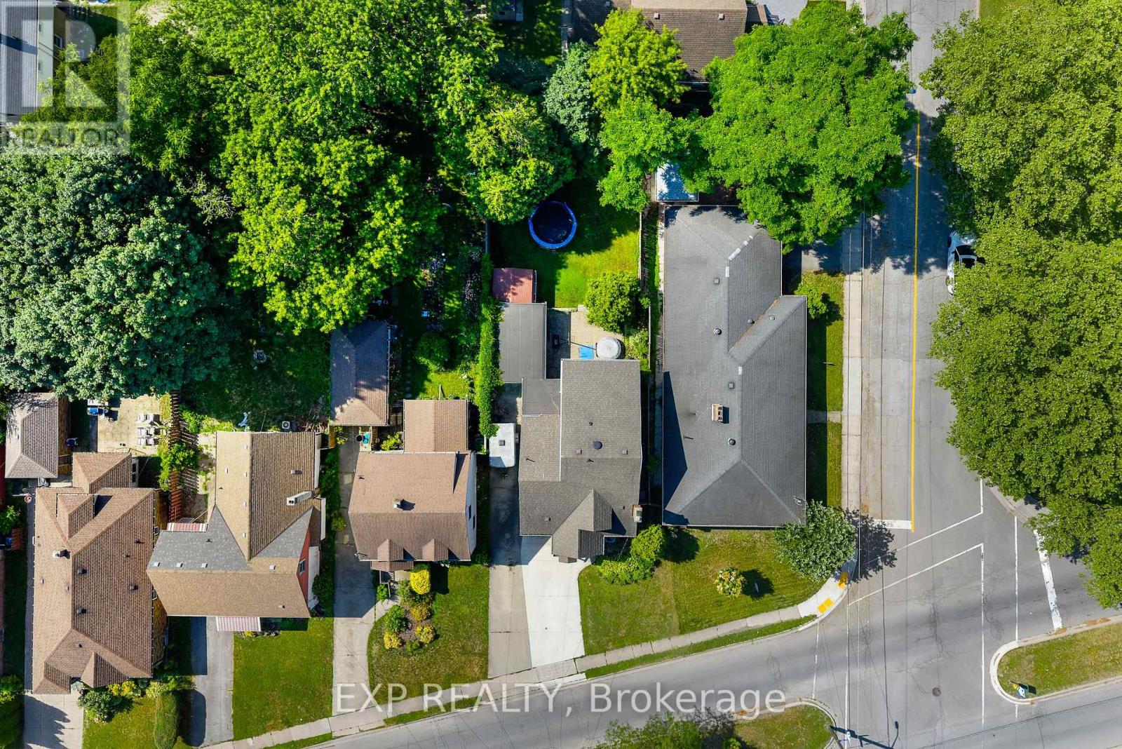 Photo 5 of 5196 Valley Way, Niagara Falls ON
