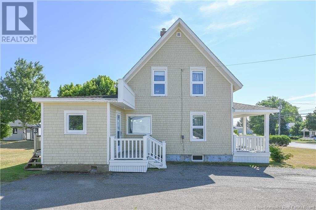 Photo 7 of 351 Saint Pierre E Boulevard, Caraquet NB