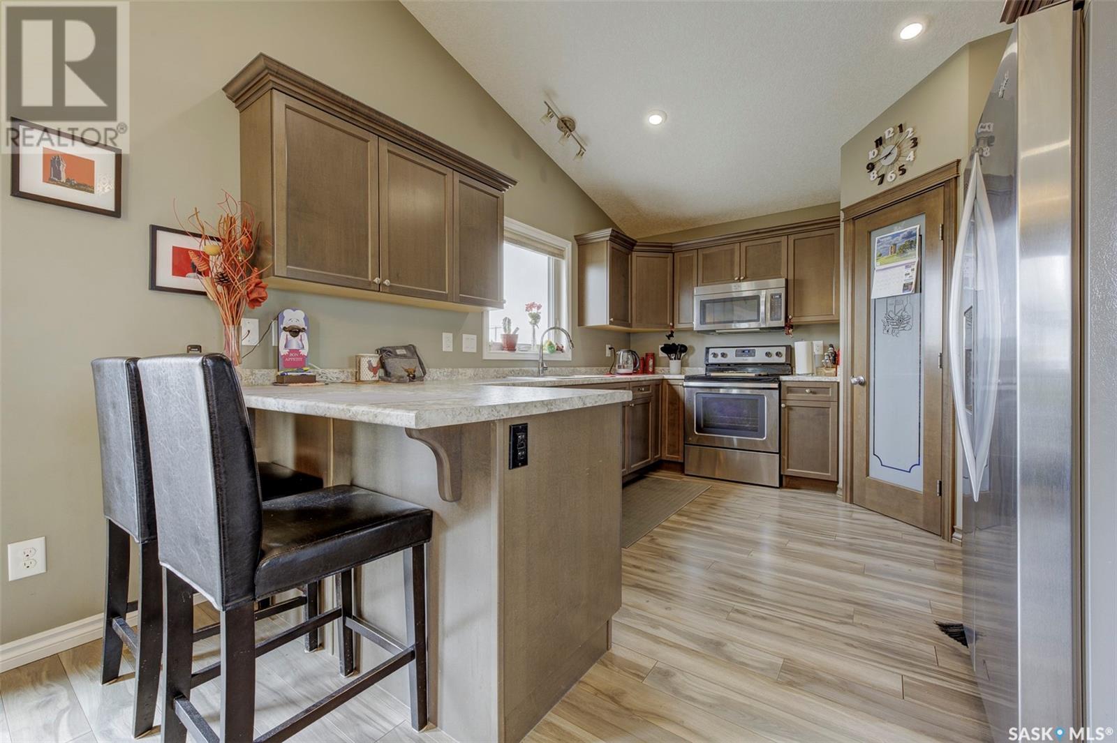 Photo 12 of 101 Beaudry Crescent, Martensville SK