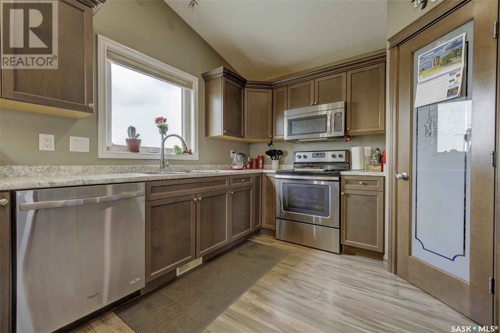 Photo 13 of 101 Beaudry Crescent, Martensville SK