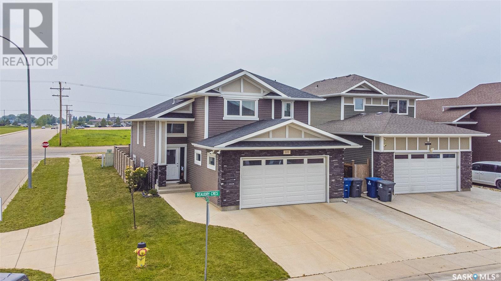 Photo 2 of 101 Beaudry Crescent, Martensville SK
