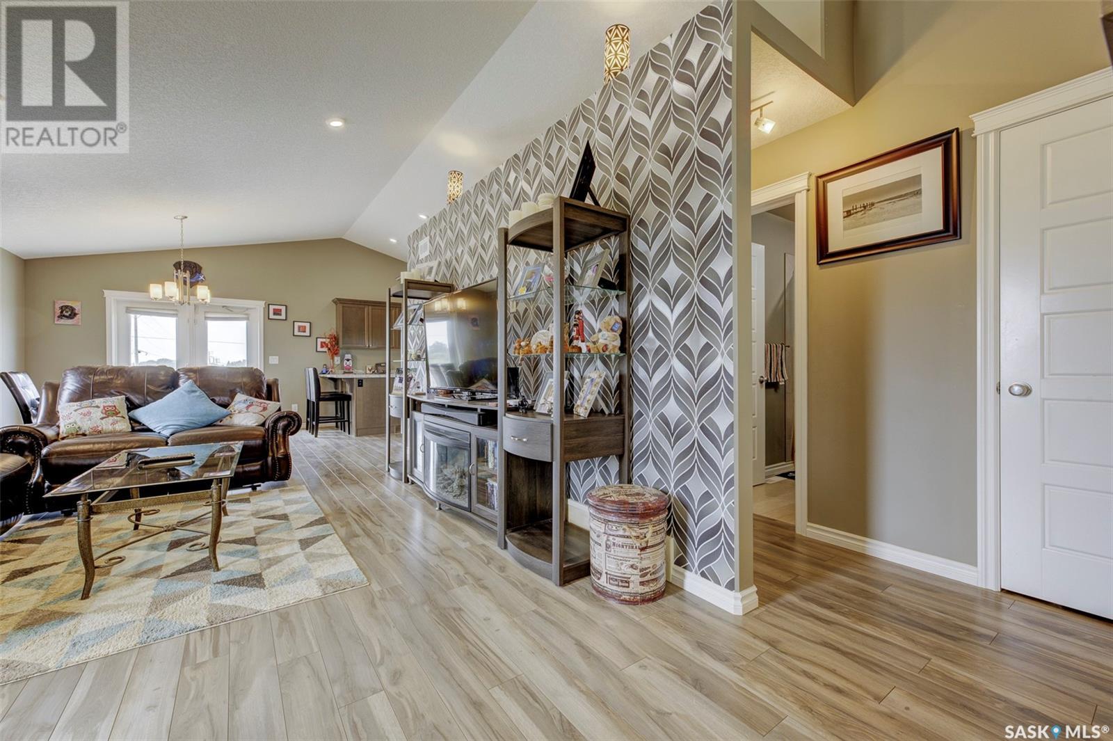 Photo 6 of 101 Beaudry Crescent, Martensville SK