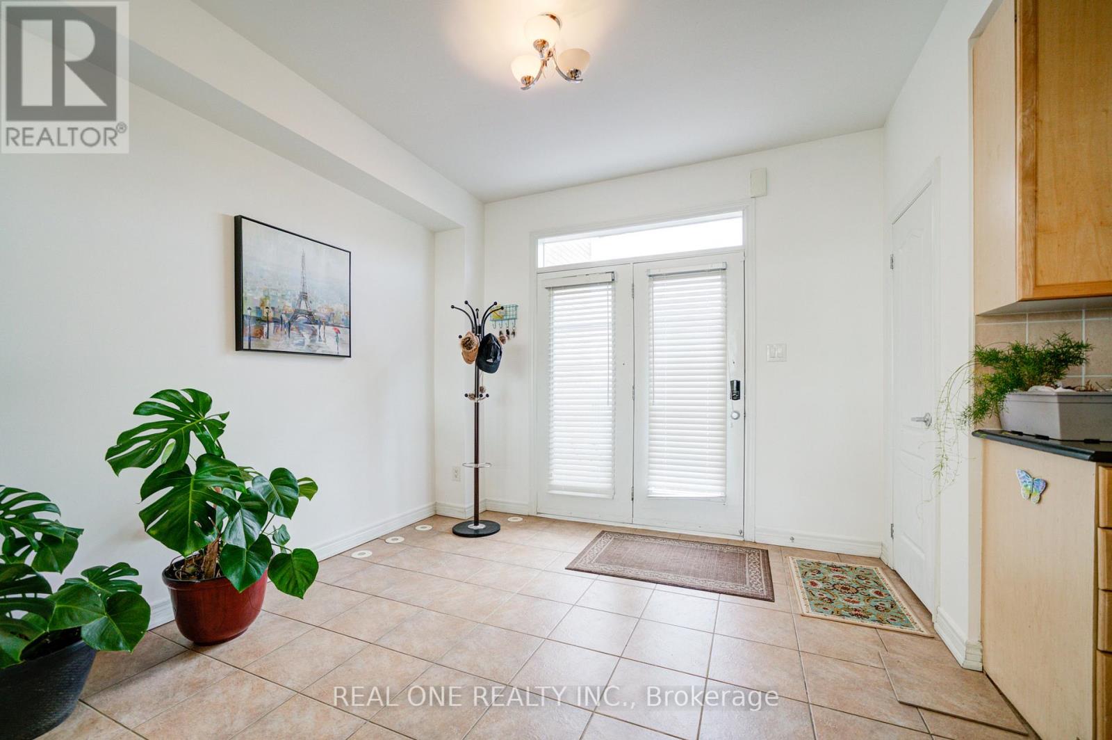Photo 30 of 87 Zokol Drive, Aurora ON