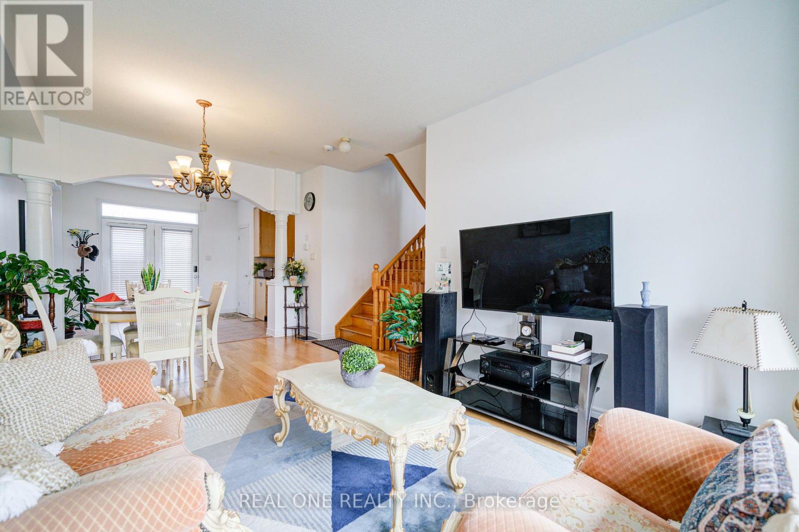 Photo 29 of 87 Zokol Drive, Aurora ON