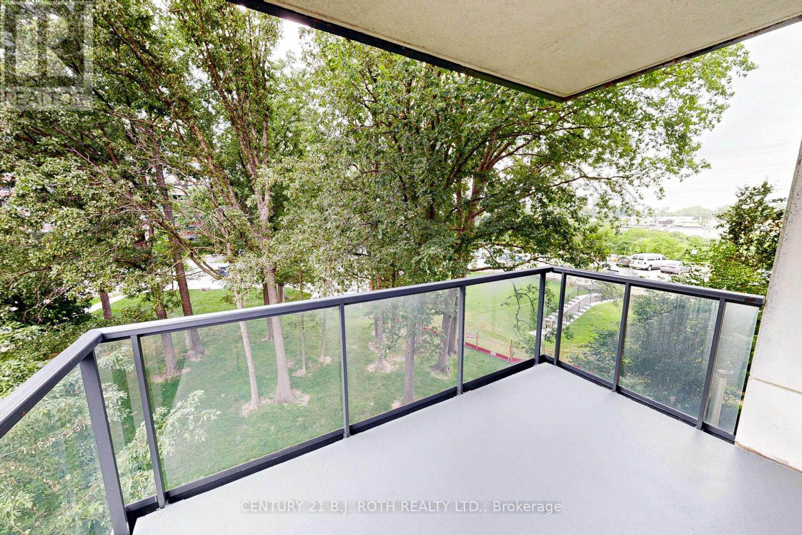 Photo 23 of 318 1135 Royal York Road, Toronto ON