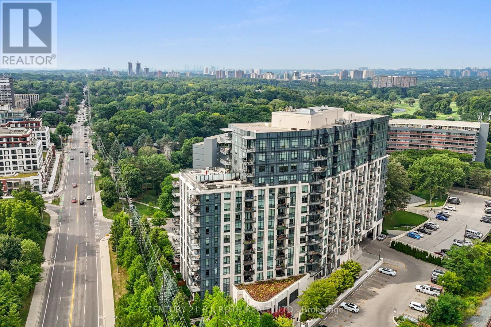 Photo 31 of 318 1135 Royal York Road, Toronto ON