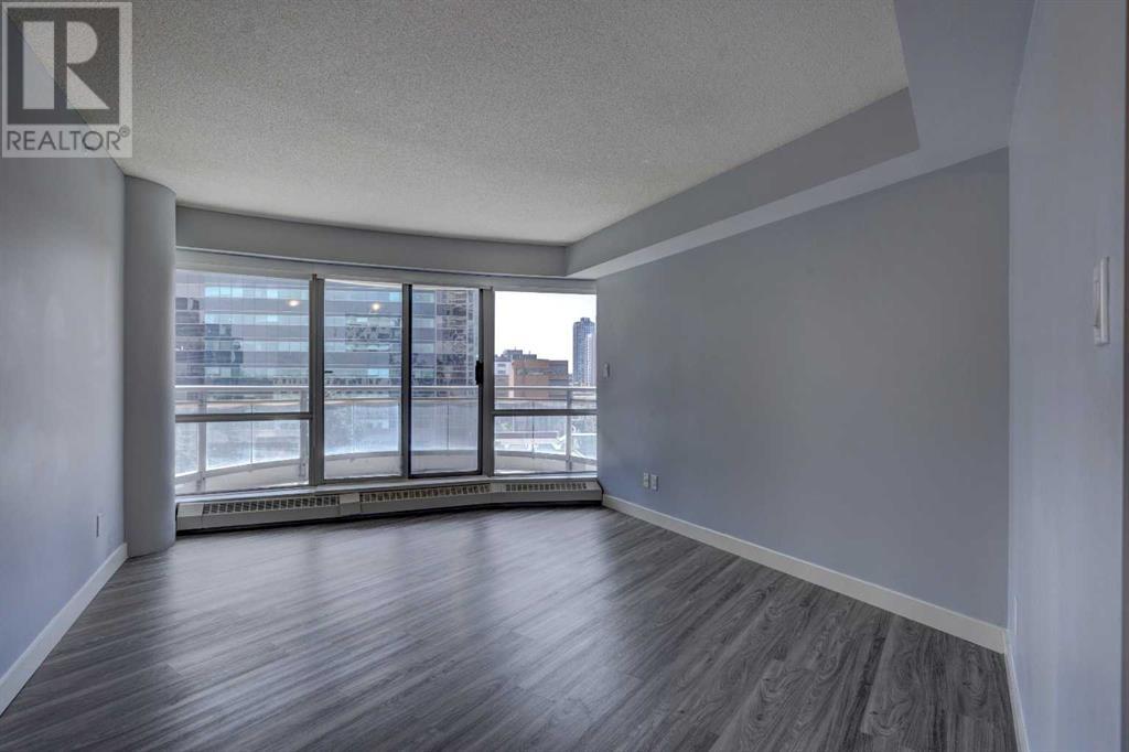 Single Family House for Sale in    Avenue SW Downtown West End Calgary 