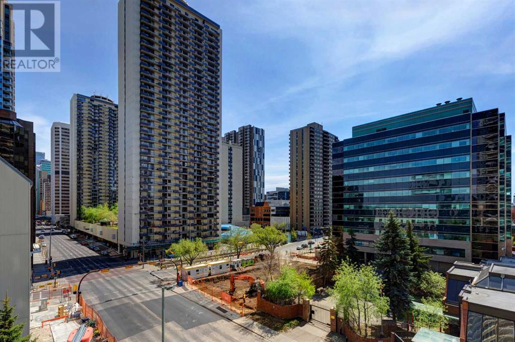 Single Family House for Sale in    Avenue SW Downtown West End Calgary 