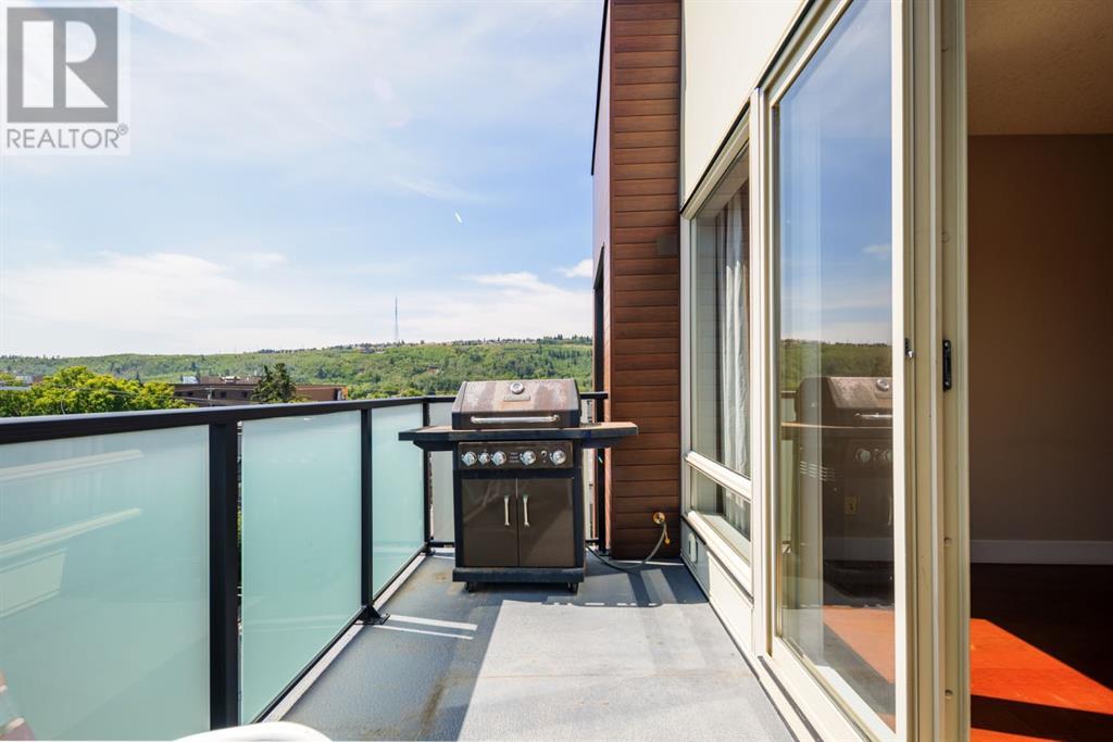 Single Family House for Sale in    Street NW Montgomery Calgary 