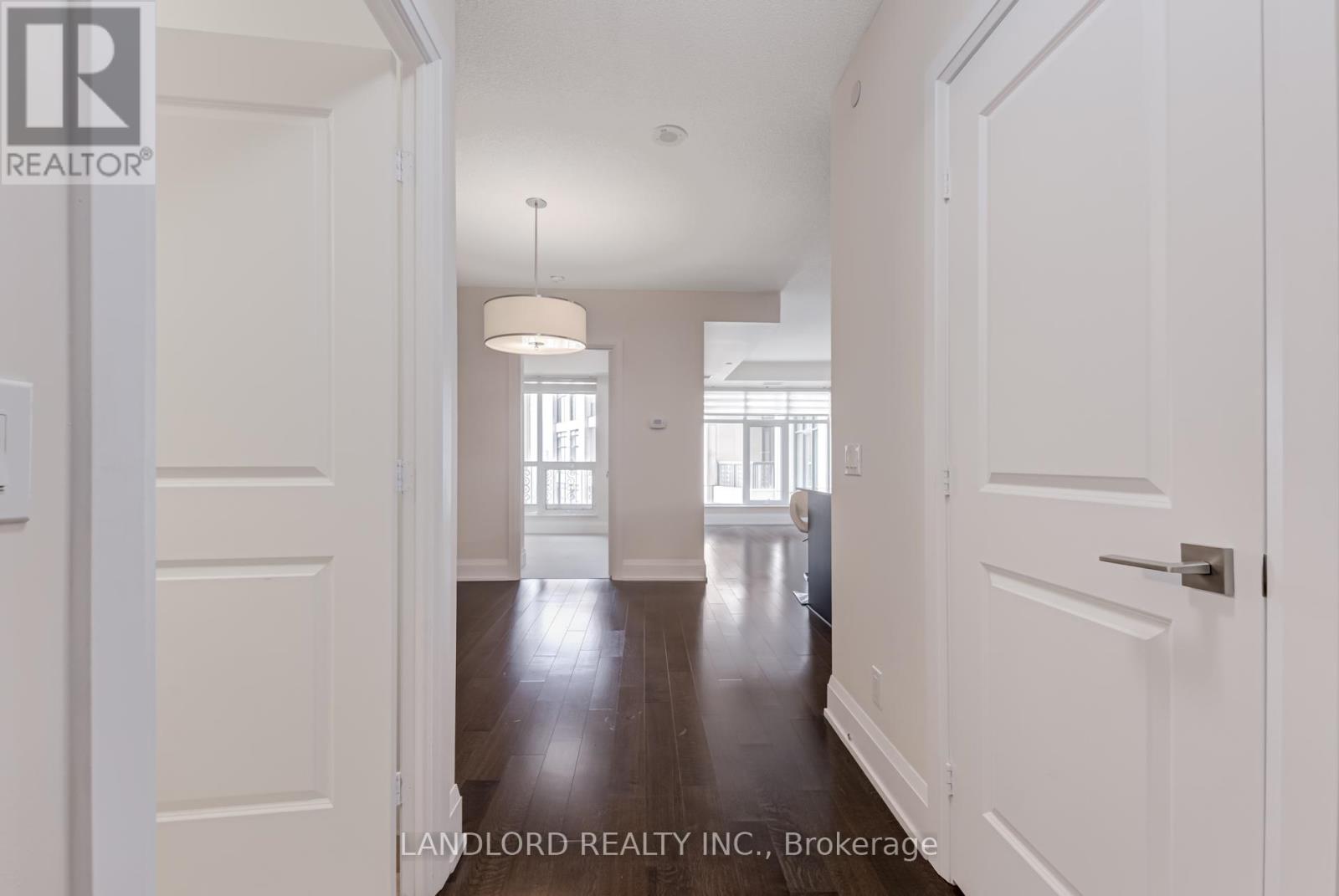 Photo 6 of 730 1 Old Mill Drive, Toronto ON