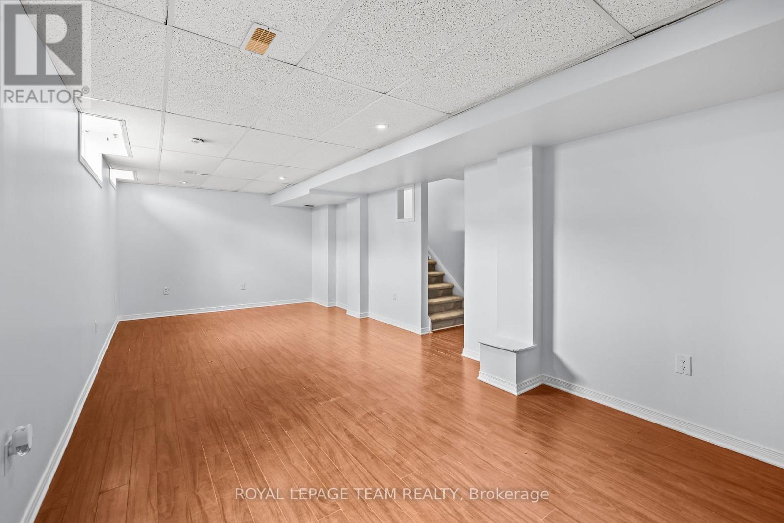 Photo 9 of 381 Moffatt Pond Court, Ottawa ON