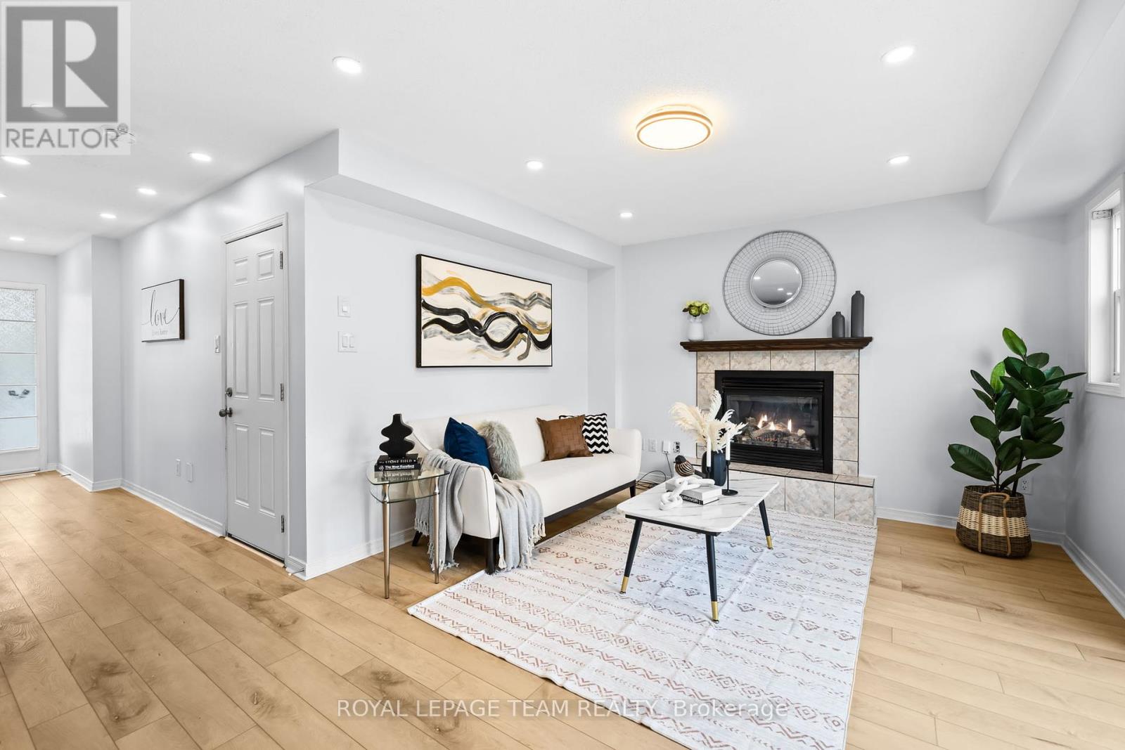 Photo 27 of 381 Moffatt Pond Court, Ottawa ON