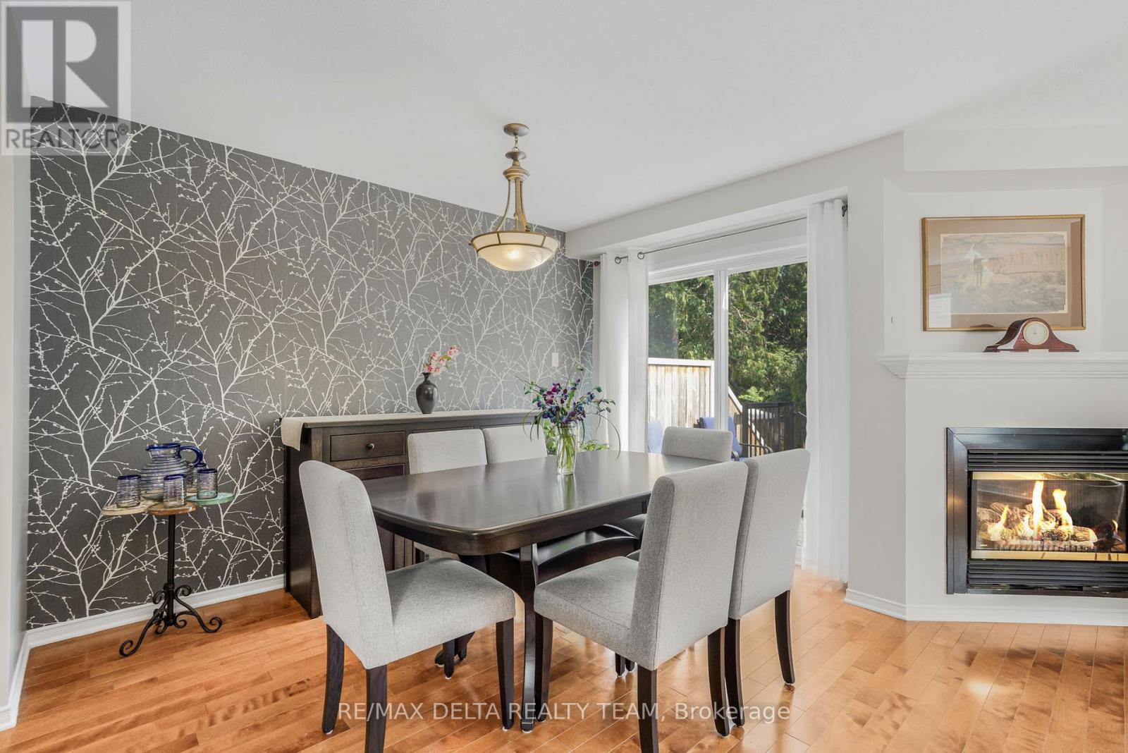 Photo 9 of 6320 Sablewood Place, Ottawa ON