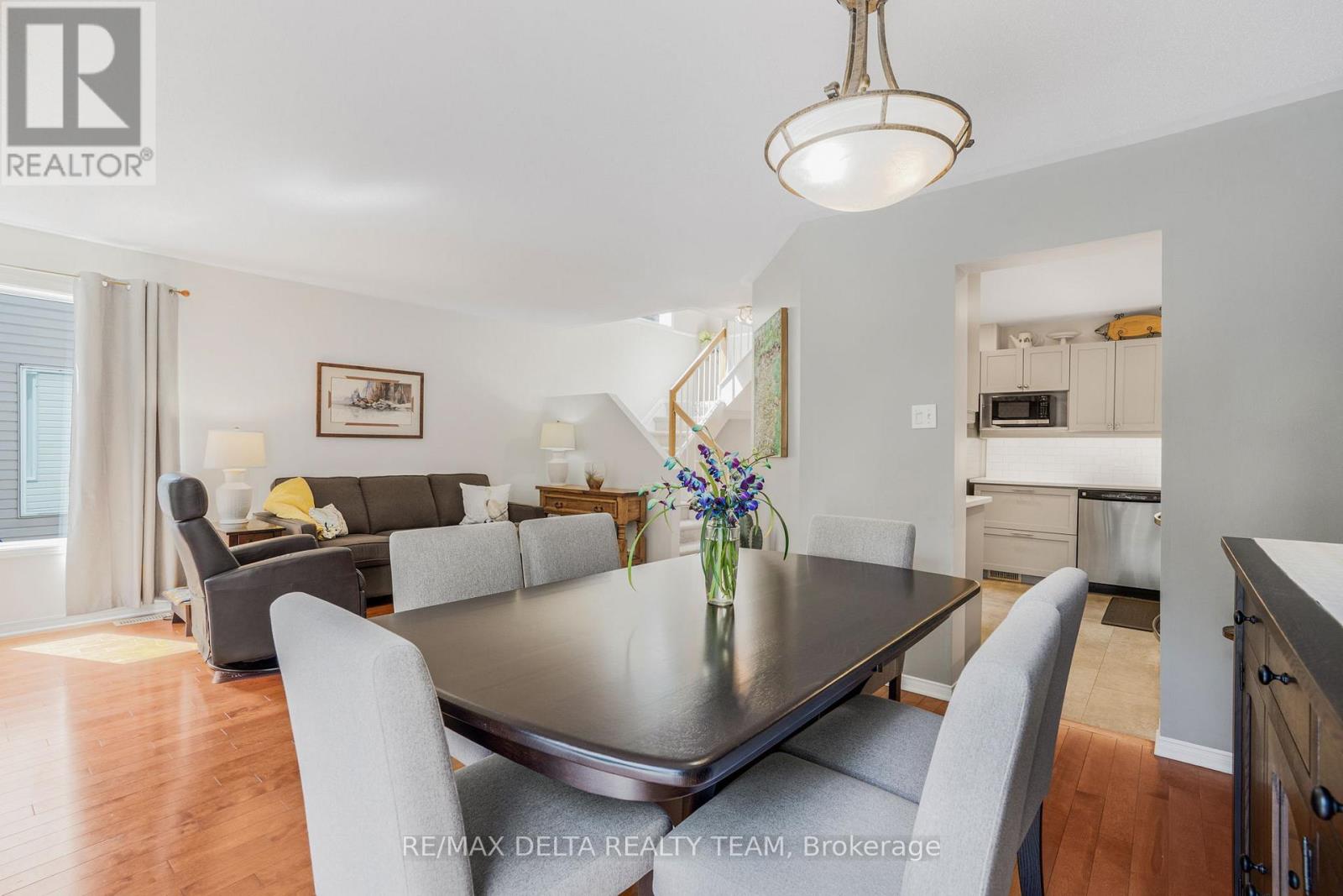 Photo 19 of 6320 Sablewood Place, Ottawa ON