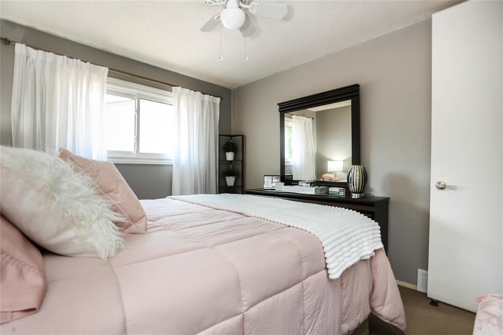 Photo 23 of 166 Paddington Road, Winnipeg MB