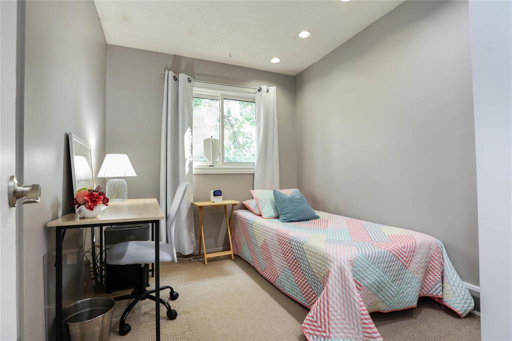 Photo 25 of 166 Paddington Road, Winnipeg MB