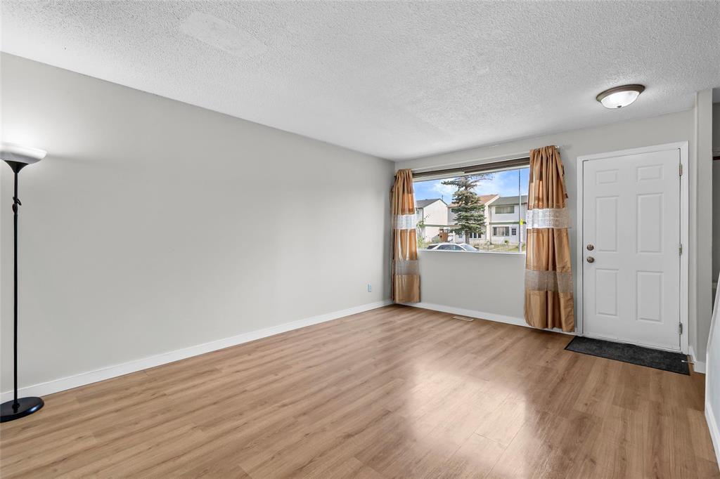 Photo 4 of 196 Le Maire Street, Winnipeg MB