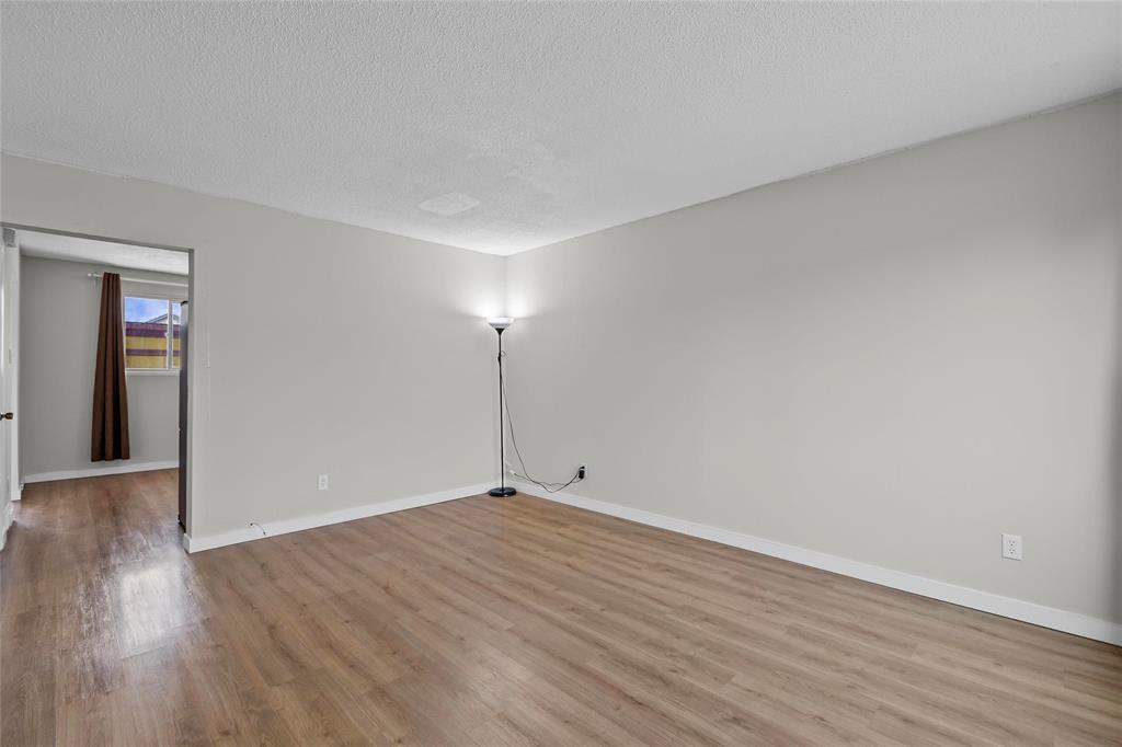Photo 6 of 196 Le Maire Street, Winnipeg MB