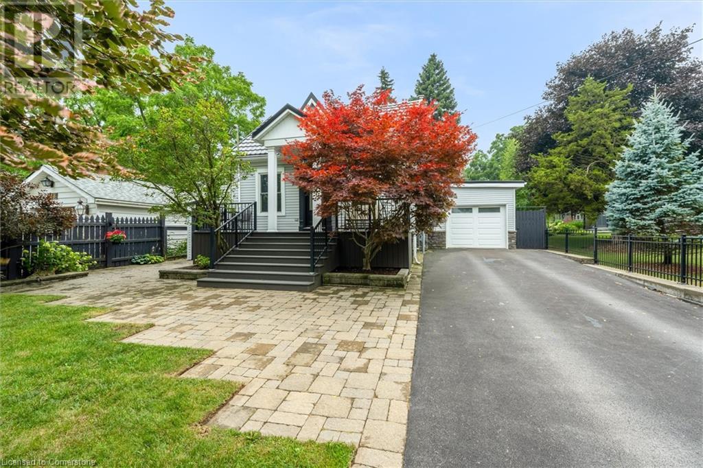 Photo 4 of 150 Old Guelph Road, Dundas ON