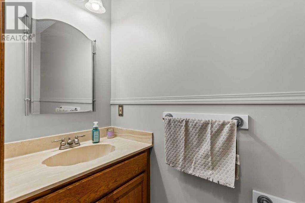 Single Family House for Sale in  Sundown Green SE Sundance Calgary 