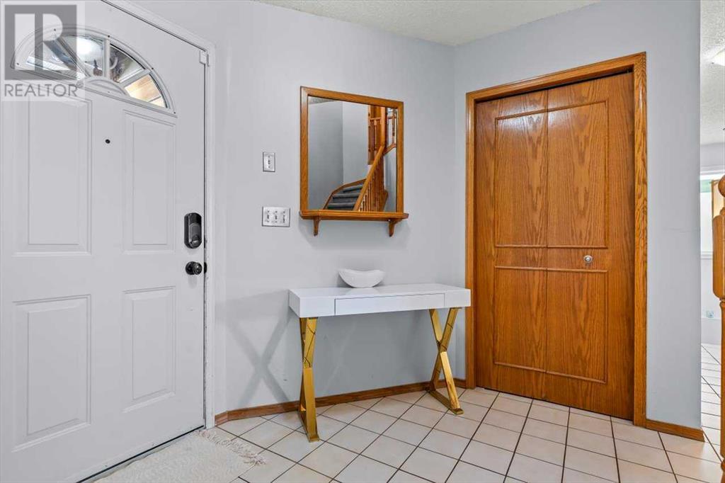 Single Family House for Sale in  Sundown Green SE Sundance Calgary 