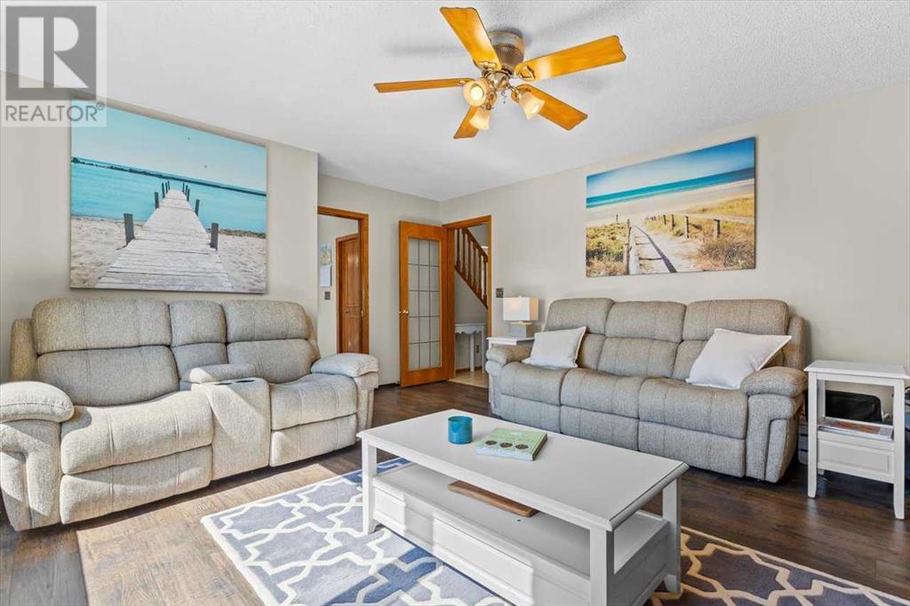 Single Family House for Sale in  Sundown Green SE Sundance Calgary 