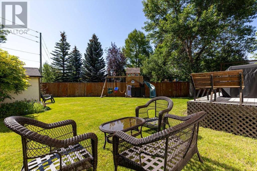 Single Family House for Sale in  Sundown Green SE Sundance Calgary 
