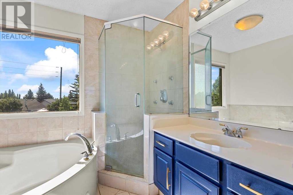 Single Family House for Sale in  Sundown Green SE Sundance Calgary 