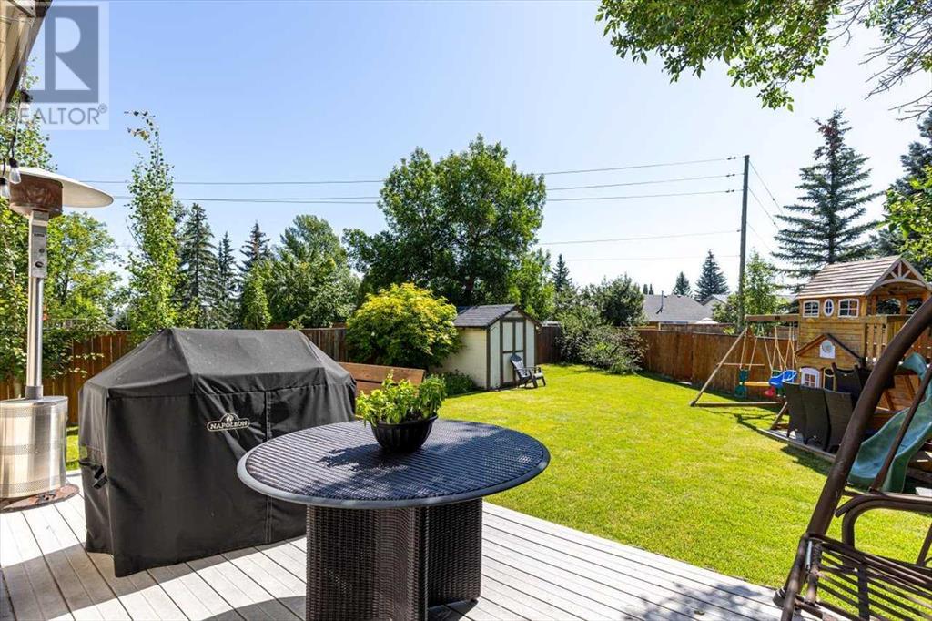 Single Family House for Sale in  Sundown Green SE Sundance Calgary 