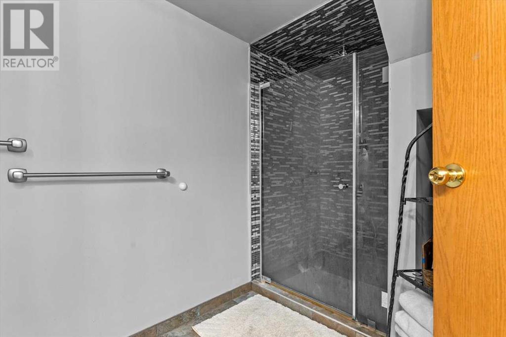 Single Family House for Sale in  Sundown Green SE Sundance Calgary 